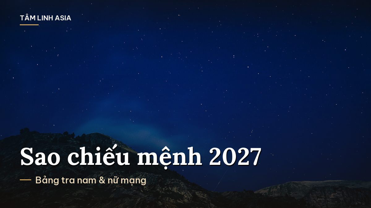 Bầu trời đêm đầy sao phía trên dãy núi