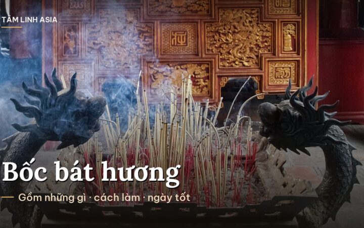 Lư hương cắm nhiều nén nhang ở Văn Miếu, Hà Nội