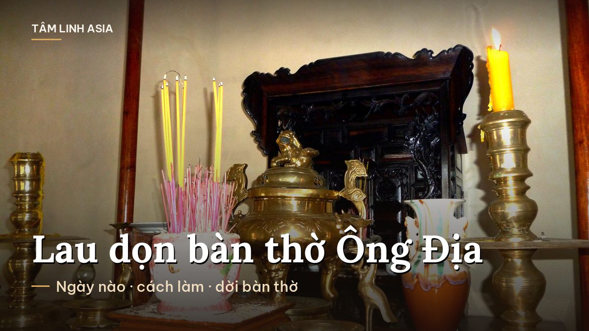 Lư hương, chân nến bằng đồng trên một ban thờ họ