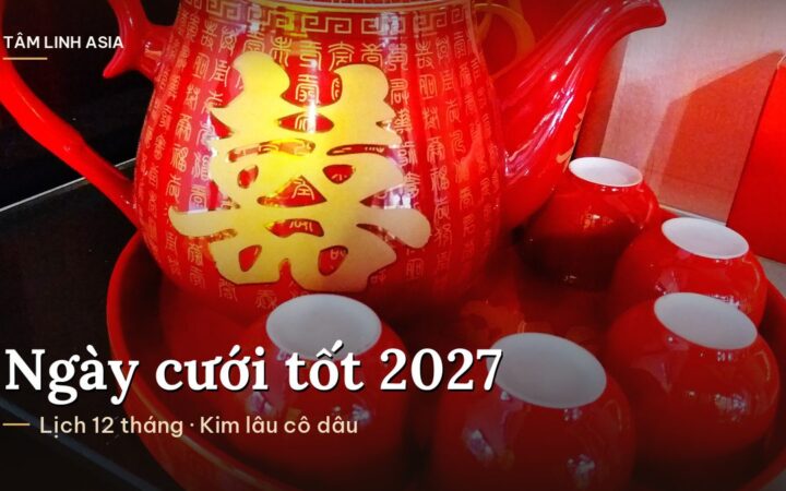 Bộ ấm chén màu đỏ in chữ song hỷ dùng trong lễ cưới