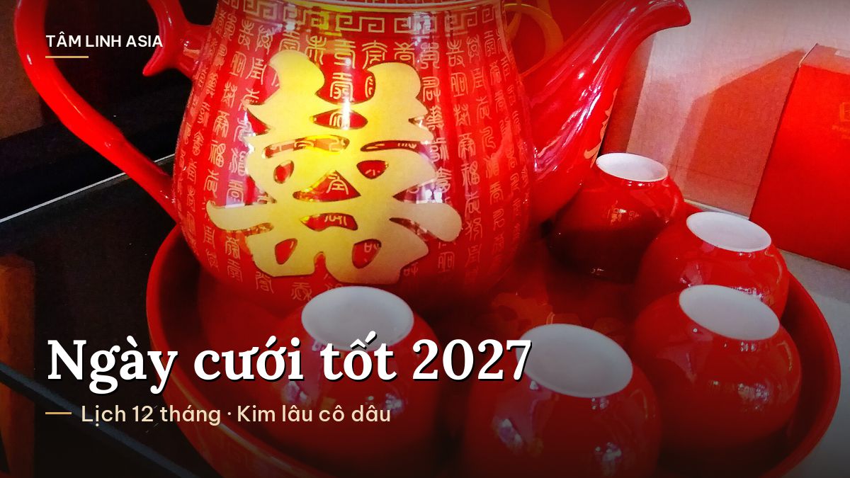 Bộ ấm chén màu đỏ in chữ song hỷ dùng trong lễ cưới
