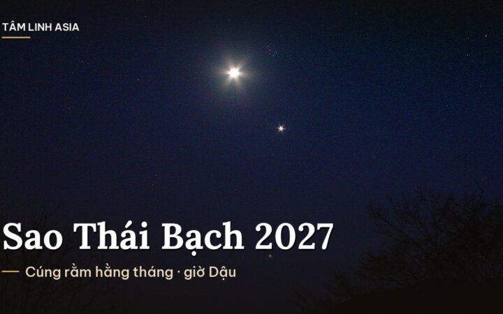 Mặt Trăng, sao Kim và sao Mộc sáng trên bầu trời tối