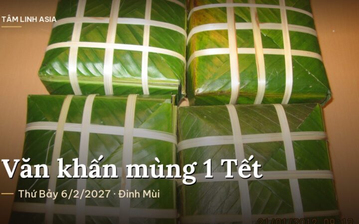 Những chiếc bánh chưng vuông gói lá dong, buộc lạt